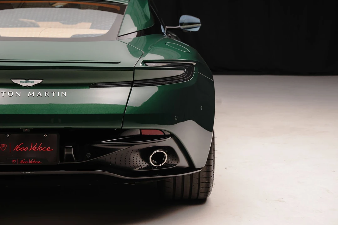 2024 Aston Martin DB12 - Image 29 of 31