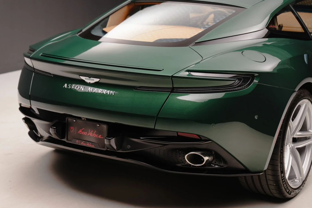 2024 Aston Martin DB12 - Image 30 of 31