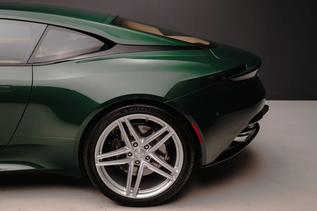 2024 Aston Martin DB12 - Image 22 of 31