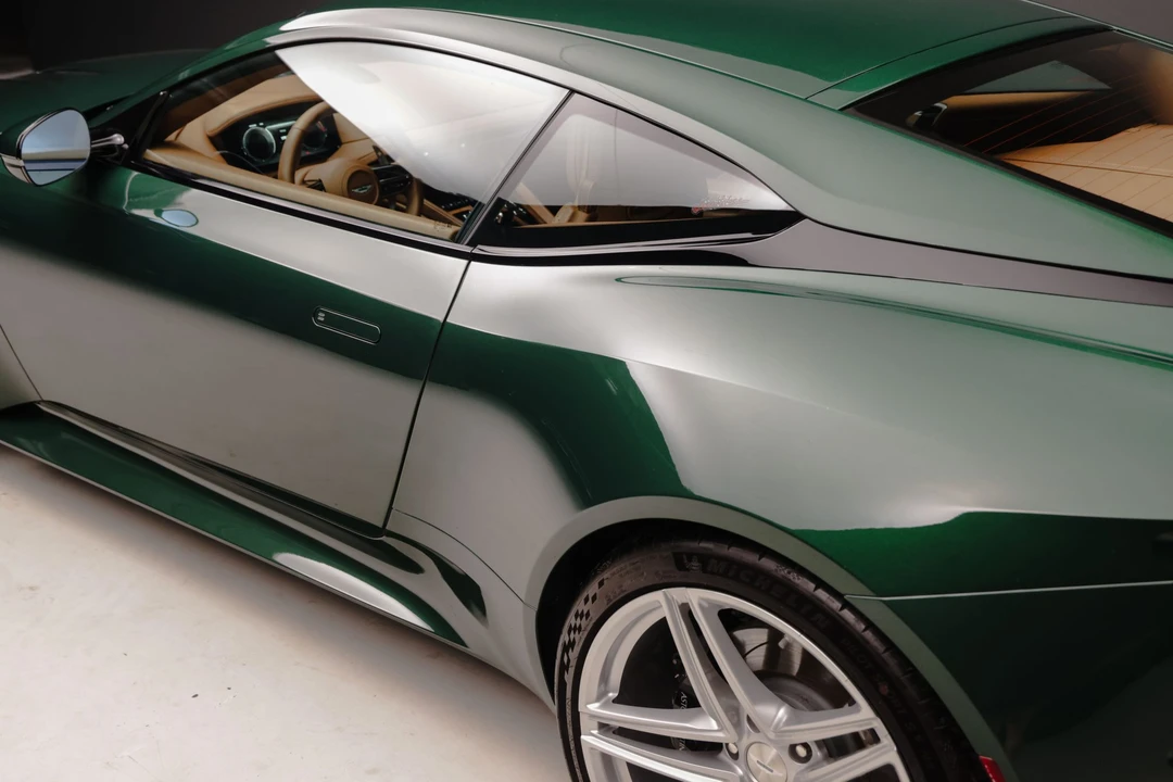 2024 Aston Martin DB12 - Image 26 of 31