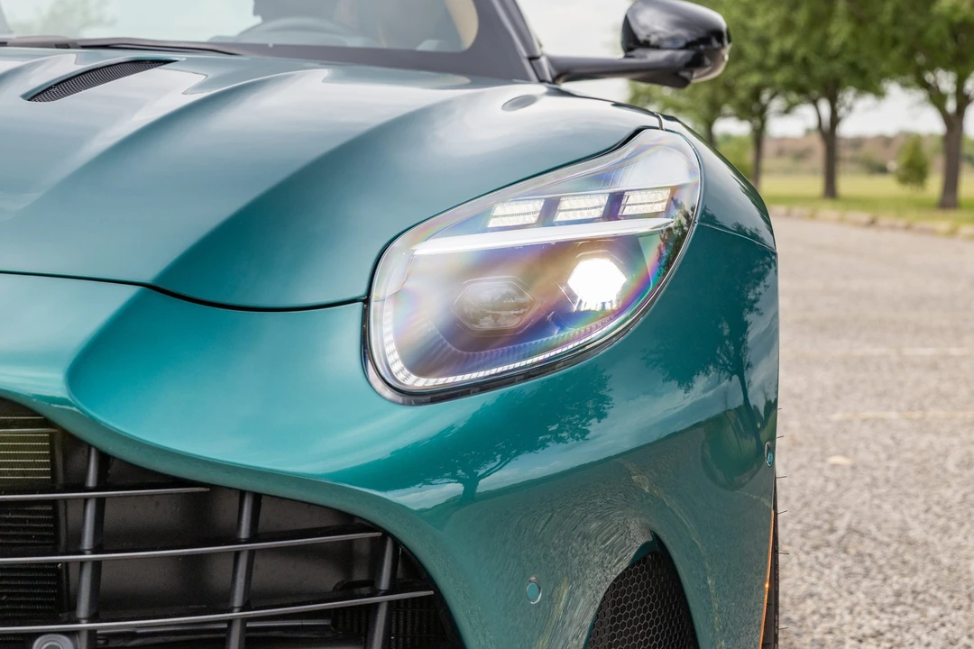 2024 Aston Martin DB12 - Image 16 of 31
