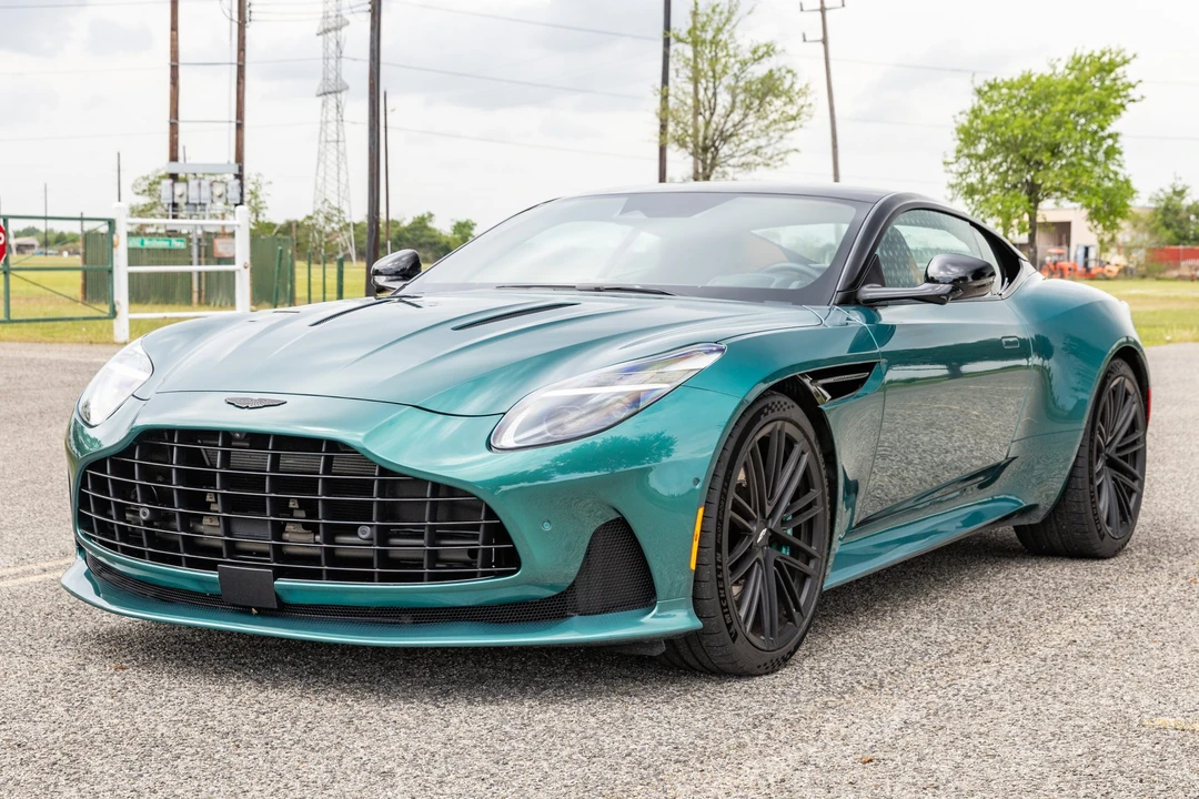 2024 Aston Martin DB12 - Image 2 of 31