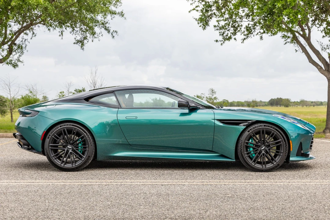 2024 Aston Martin DB12 - Image 9 of 31
