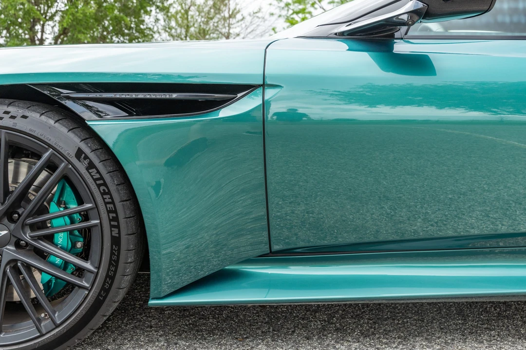 2024 Aston Martin DB12 - Image 23 of 31