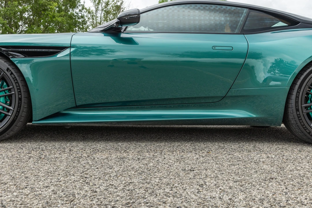 2024 Aston Martin DB12 - Image 25 of 31