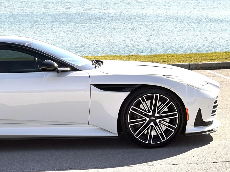 2024 Aston Martin DB12 - Image 26 of 31