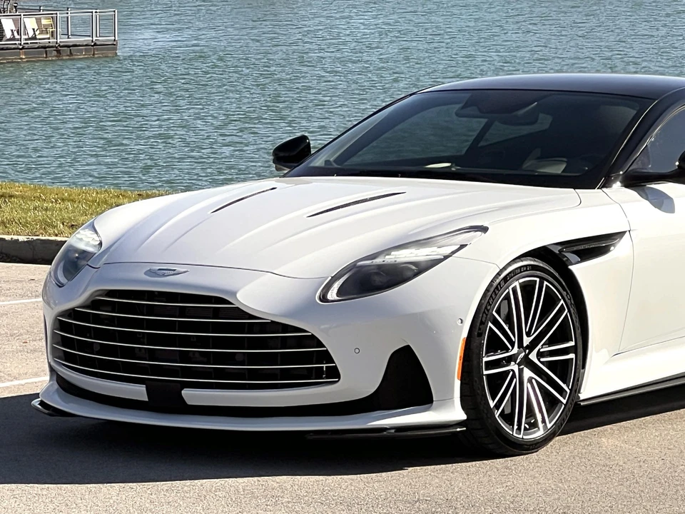 2024 Aston Martin DB12 - Image 20 of 31