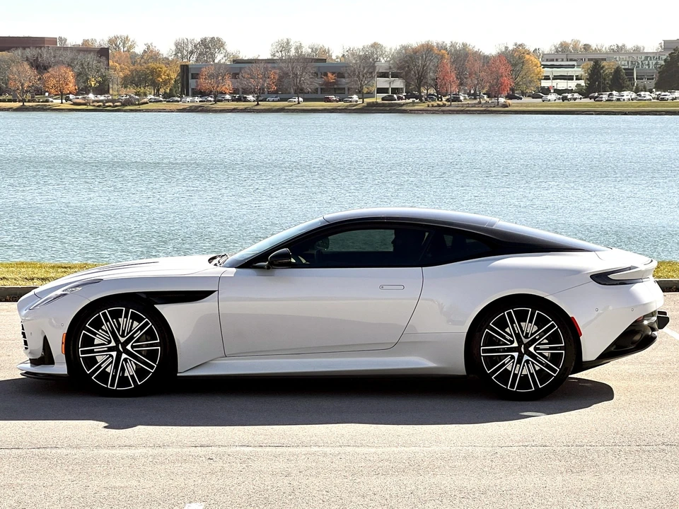 2024 Aston Martin DB12 - Image 18 of 31