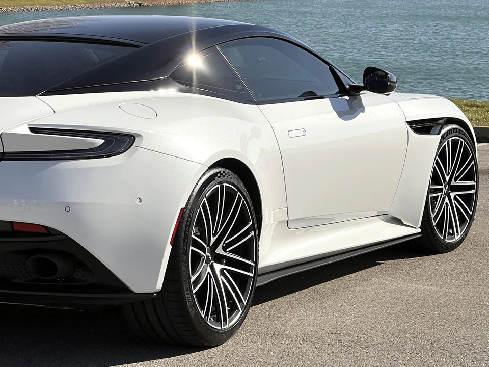 2024 Aston Martin DB12 - Image 30 of 31