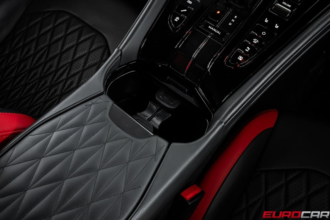 2024 Aston Martin DB12 - Image 28 of 31