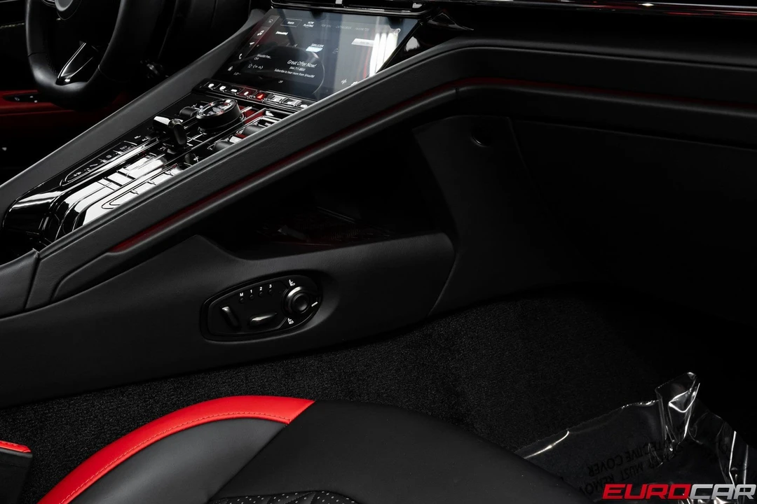 2024 Aston Martin DB12 - Image 31 of 31