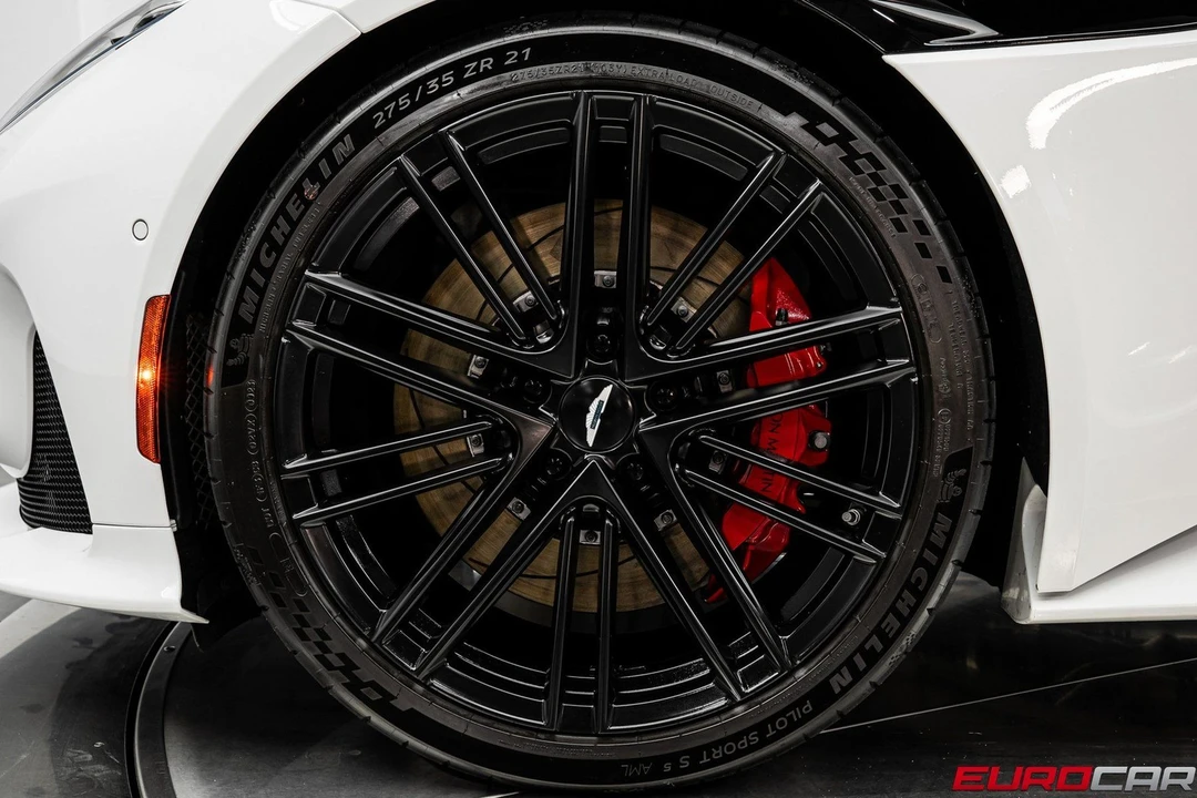 2024 Aston Martin DB12 - Image 19 of 31