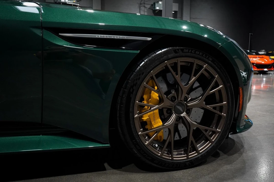 2024 Aston Martin DB12 - Image 22 of 31