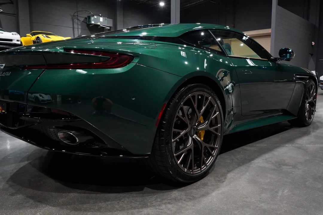 2024 Aston Martin DB12 - Image 25 of 31