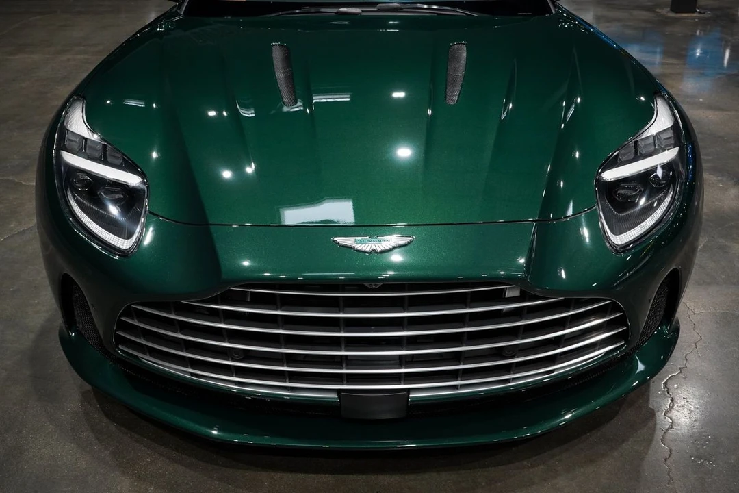 2024 Aston Martin DB12 - Image 9 of 31