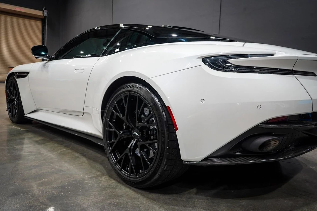 2024 Aston Martin DB12 - Image 22 of 31
