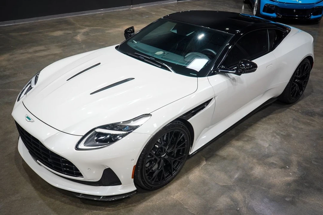 2024 Aston Martin DB12 - Image 15 of 31