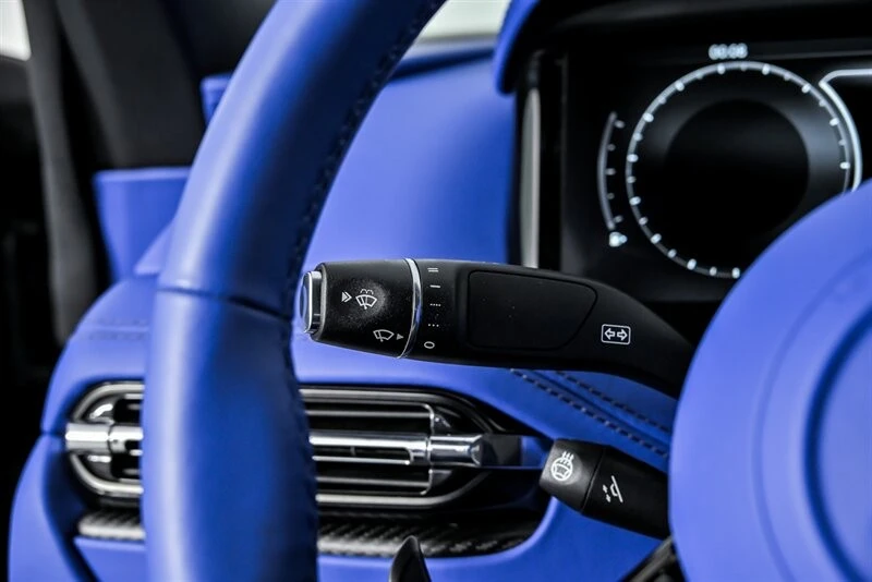 2024 Aston Martin DB12 - Image 30 of 31