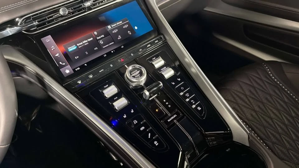 2024 Aston Martin DB12 - Image 16 of 20