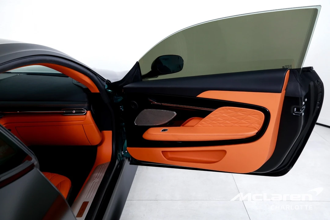 2024 Aston Martin DB12 - Image 19 of 31