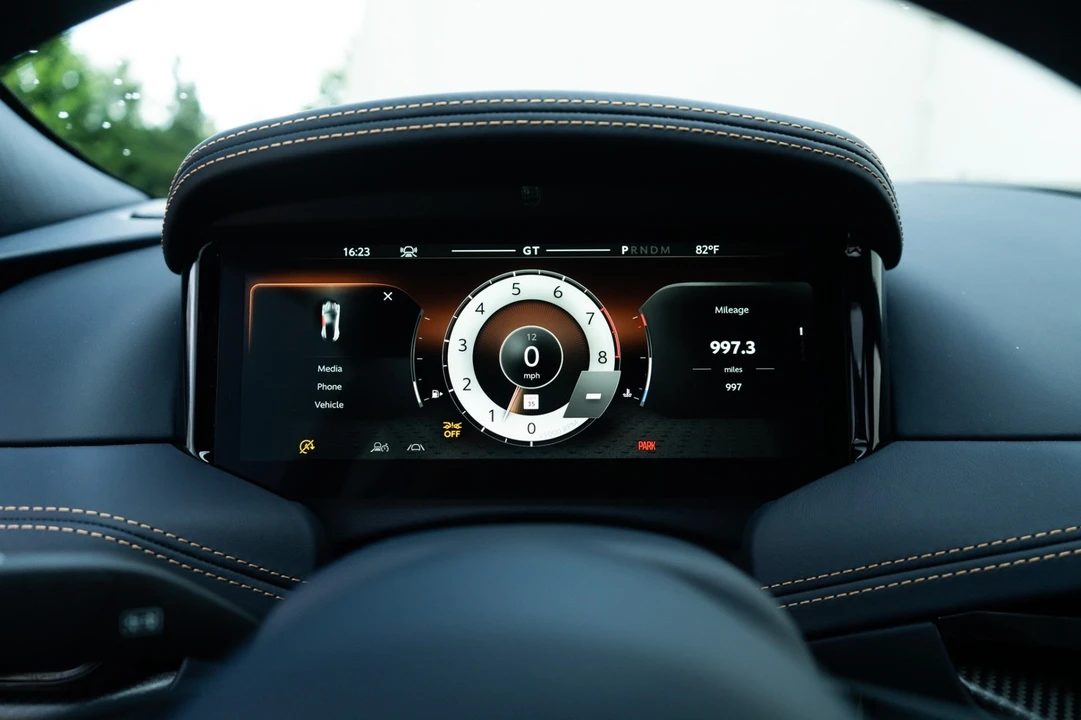 2024 Aston Martin DB12 - Image 11 of 31