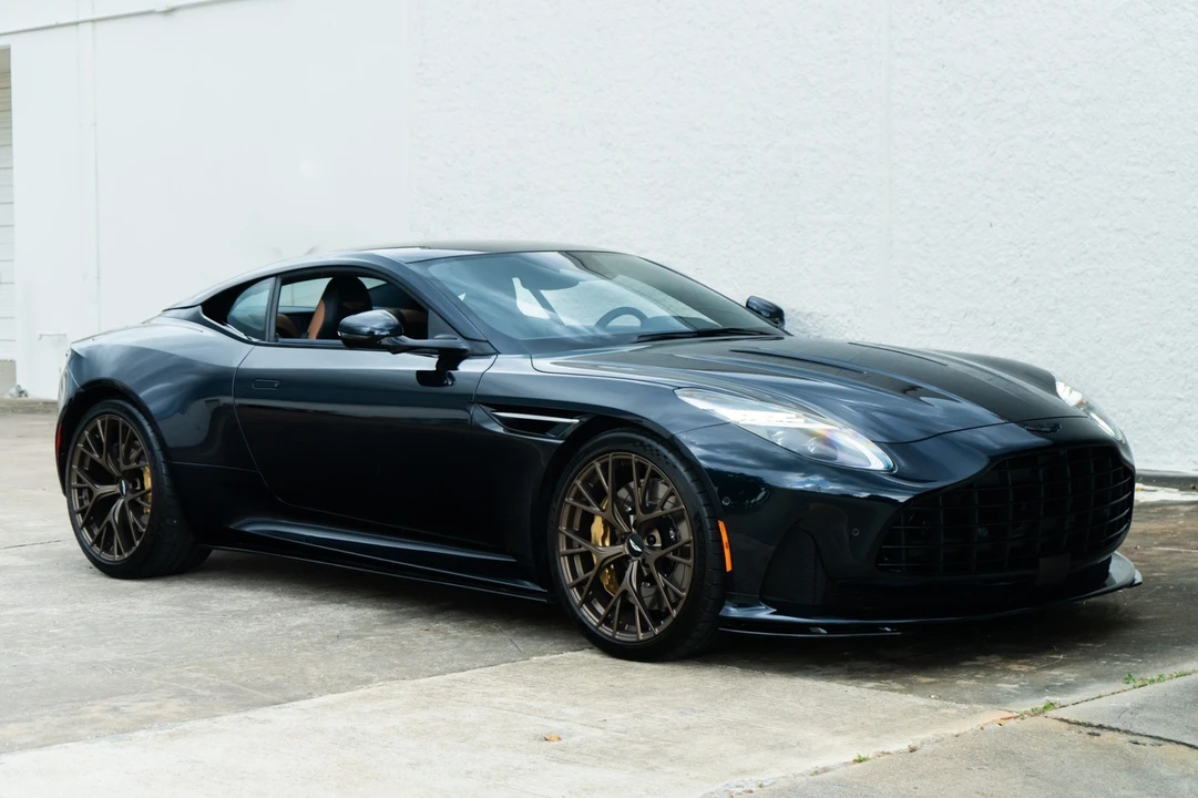 2024 Aston Martin DB12 - Image 2 of 31