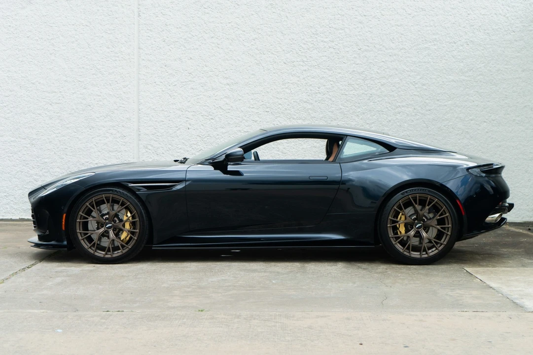 2024 Aston Martin DB12 - Image 8 of 31