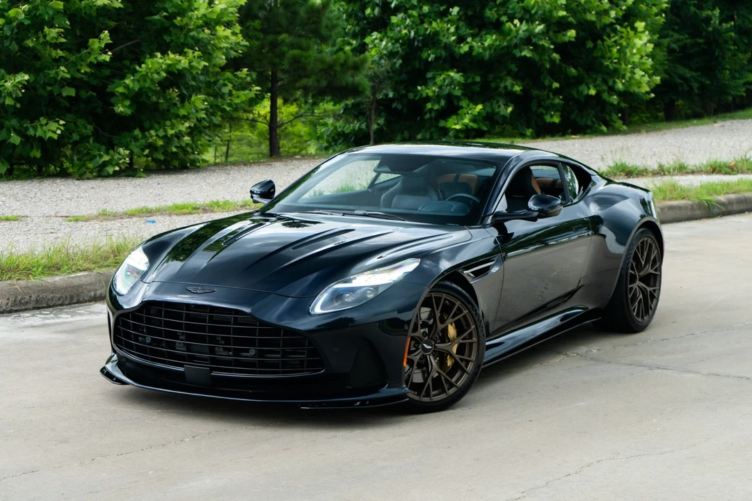 2024 Aston Martin DB12 - Image 29 of 31