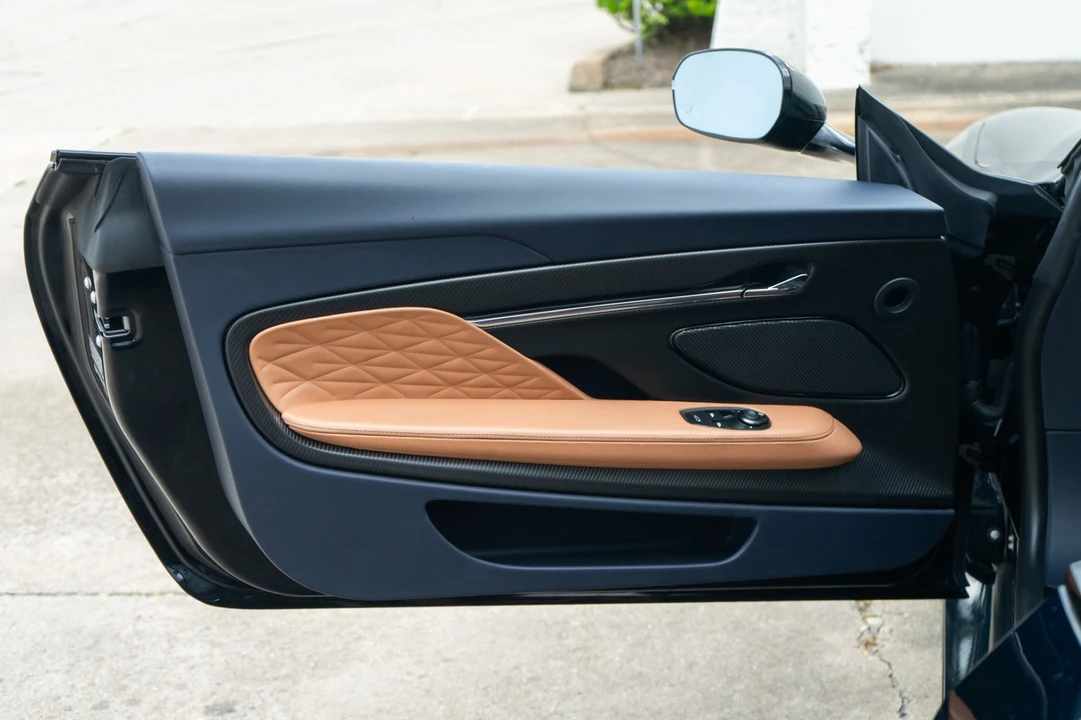 2024 Aston Martin DB12 - Image 26 of 31