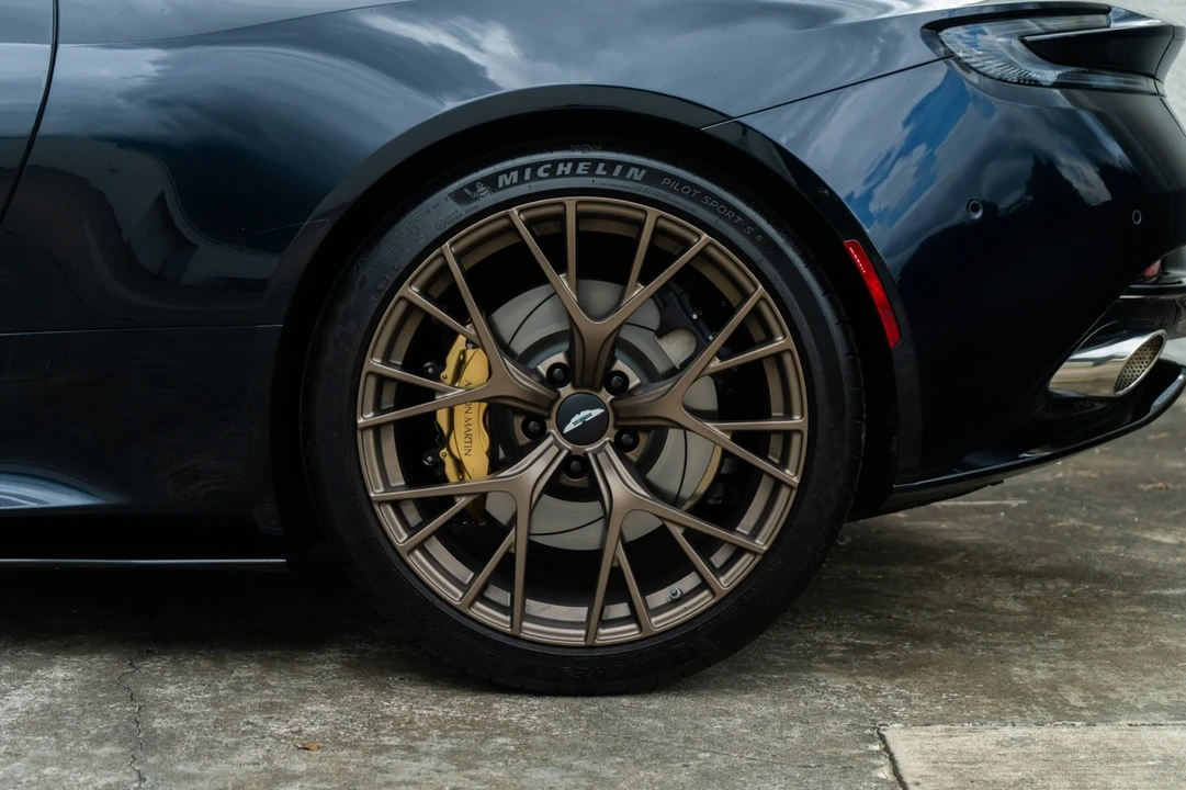 2024 Aston Martin DB12 - Image 31 of 31