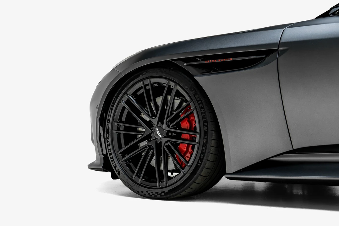 2024 Aston Martin DB12 - Image 16 of 31