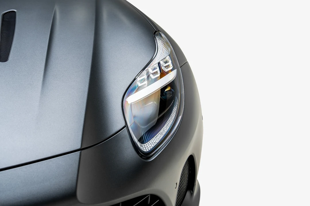 2024 Aston Martin DB12 - Image 17 of 31