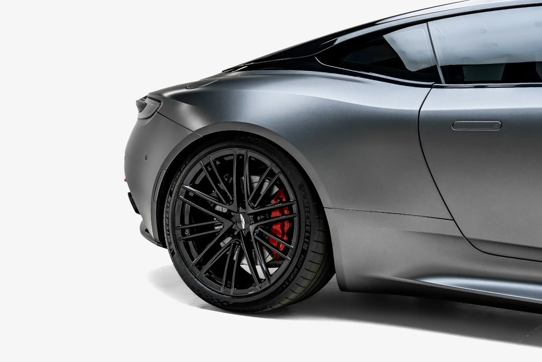 2024 Aston Martin DB12 - Image 14 of 31