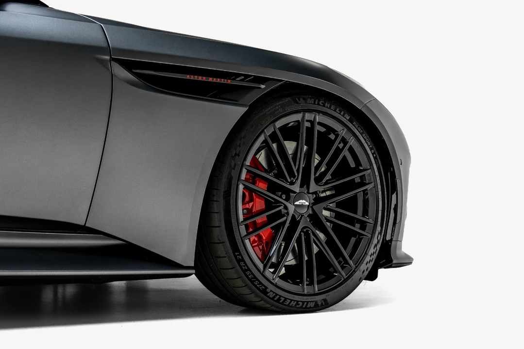 2024 Aston Martin DB12 - Image 15 of 31