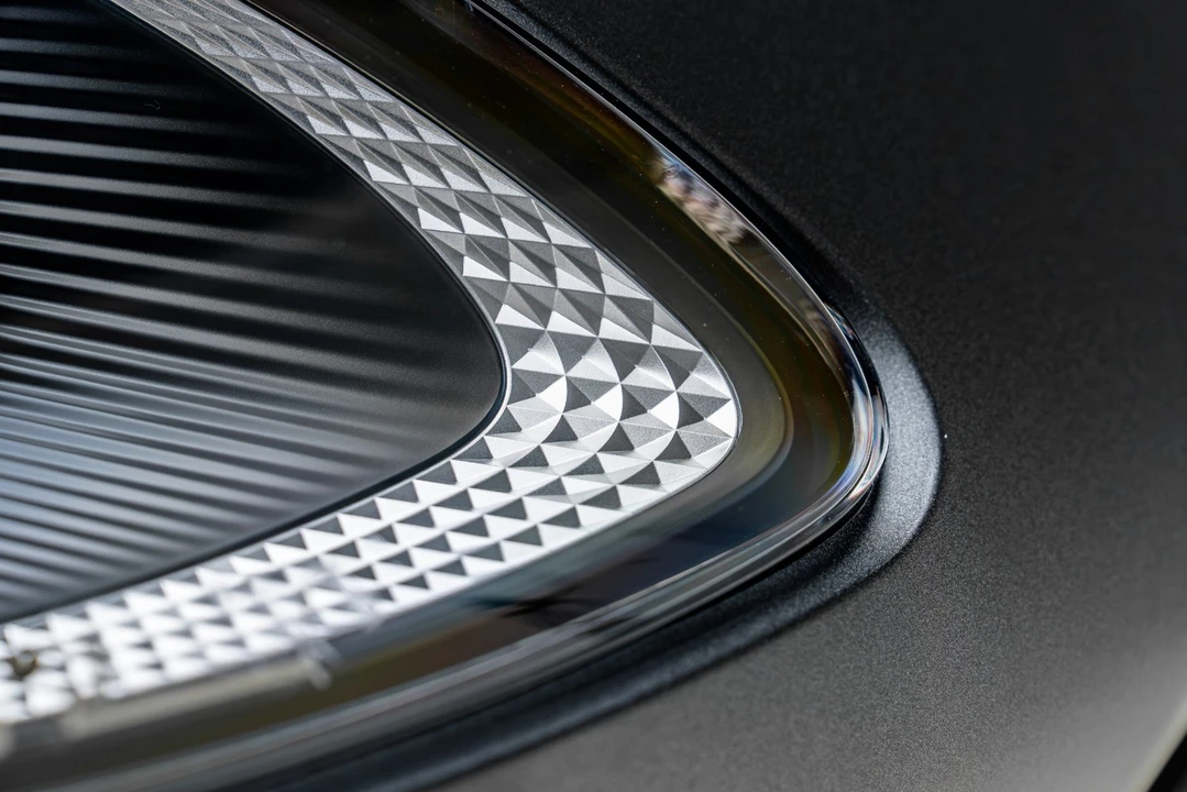 2024 Aston Martin DB12 - Image 20 of 31