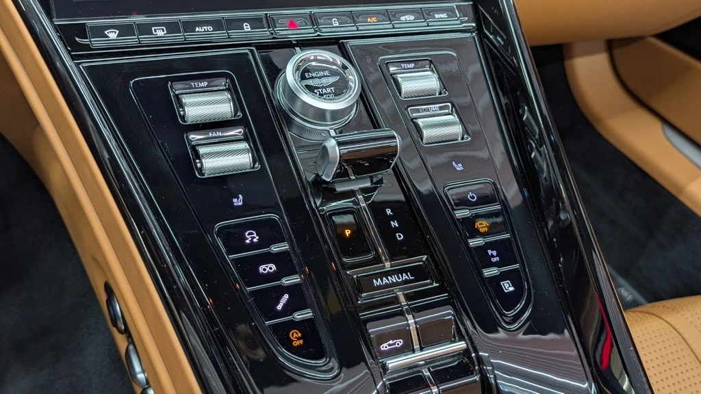2024 Aston Martin DB12 - Image 24 of 31