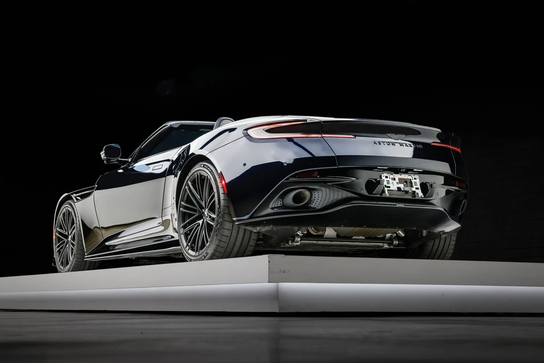2024 Aston Martin DB12 - Image 26 of 31