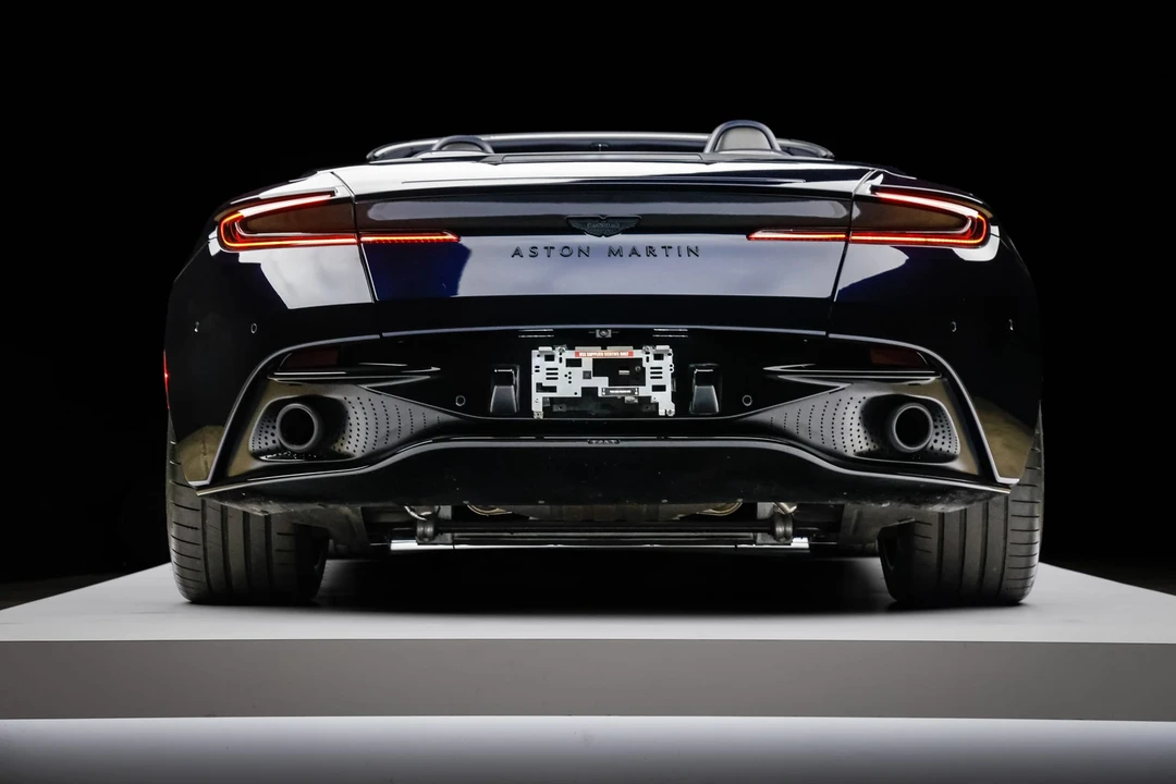 2024 Aston Martin DB12 - Image 25 of 31