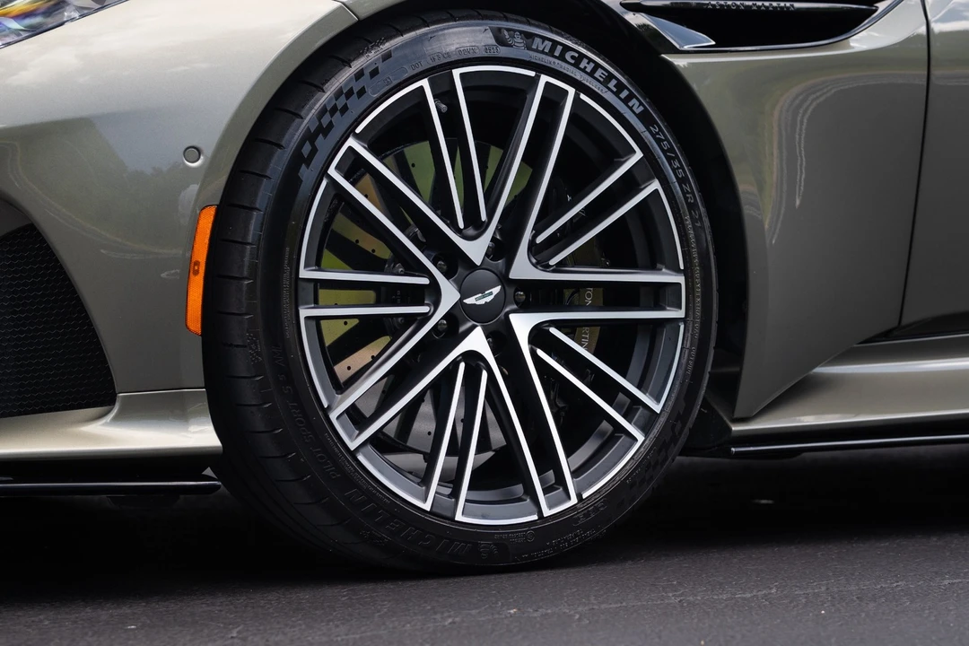 2024 Aston Martin DB12 - Image 21 of 31