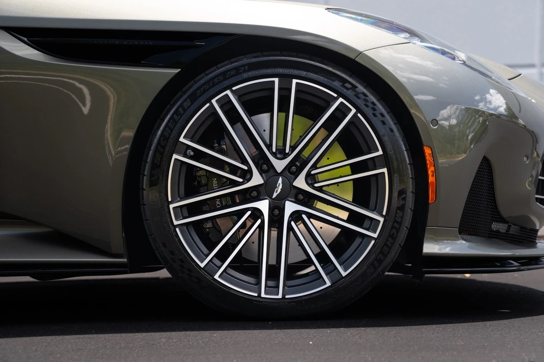2024 Aston Martin DB12 - Image 9 of 31