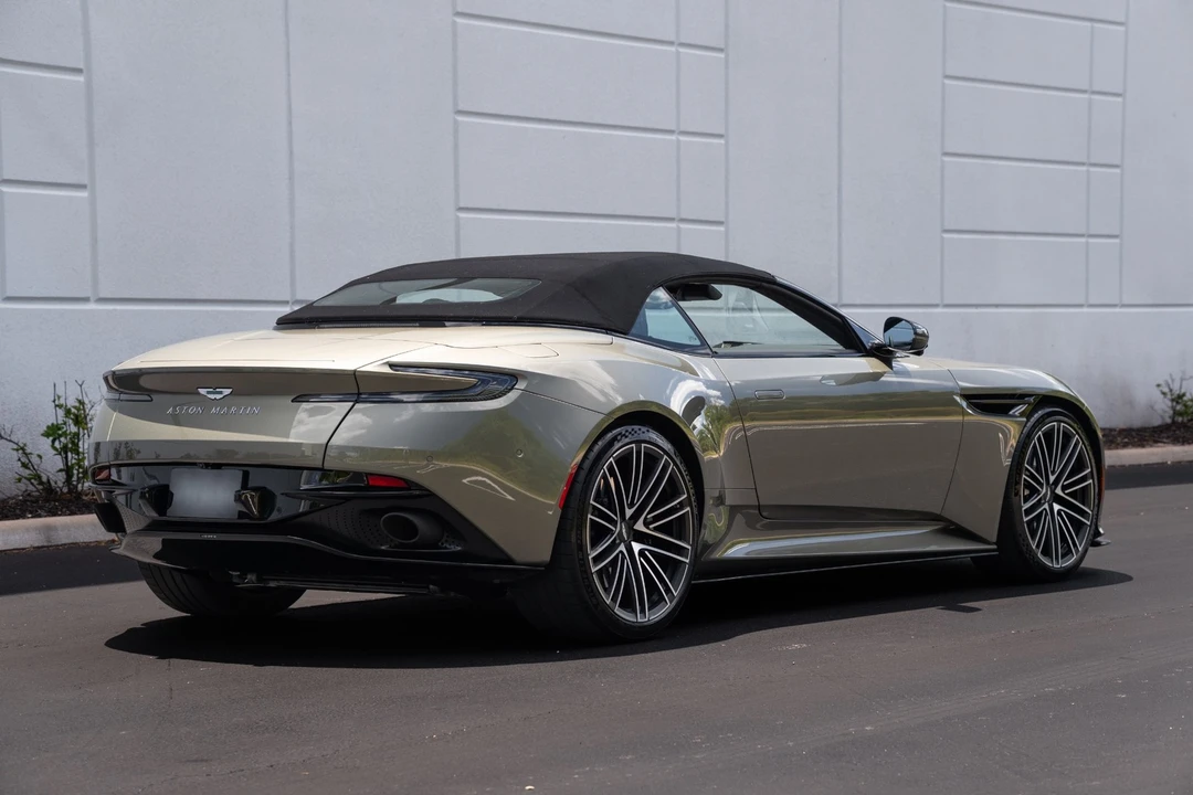 2024 Aston Martin DB12 - Image 14 of 31