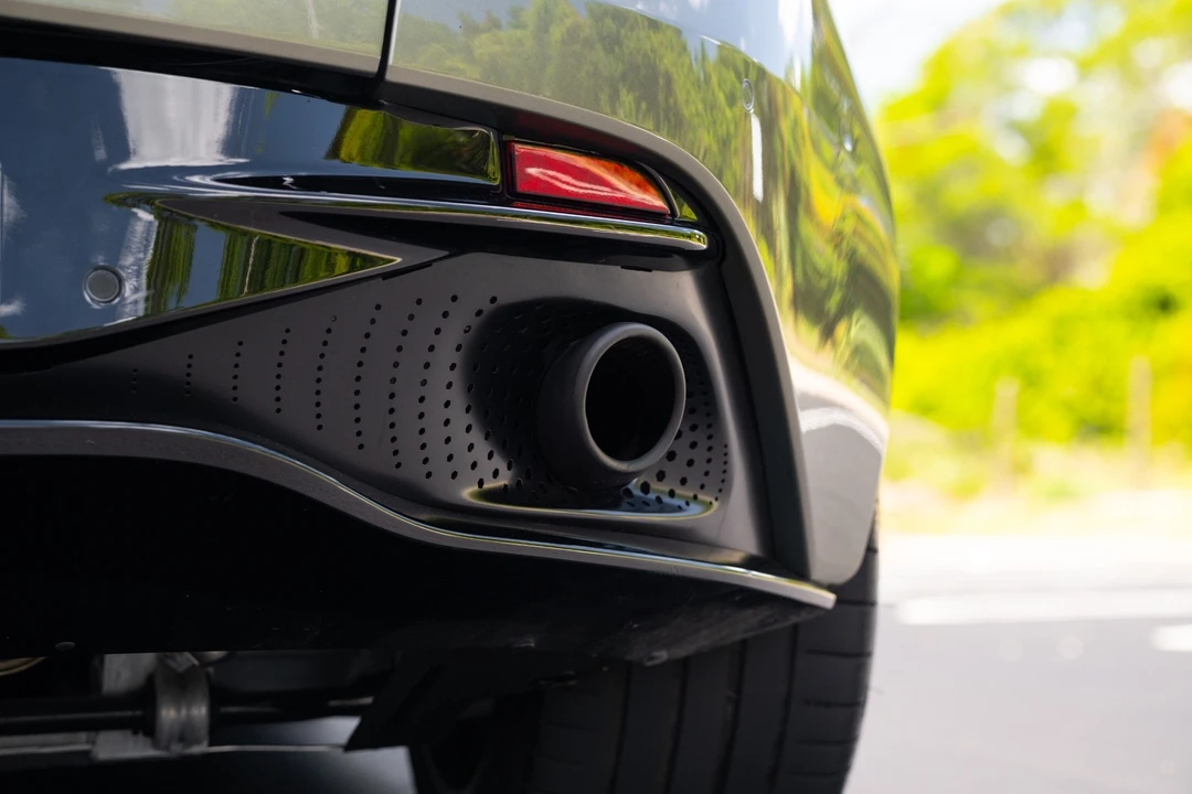 2024 Aston Martin DB12 - Image 17 of 31