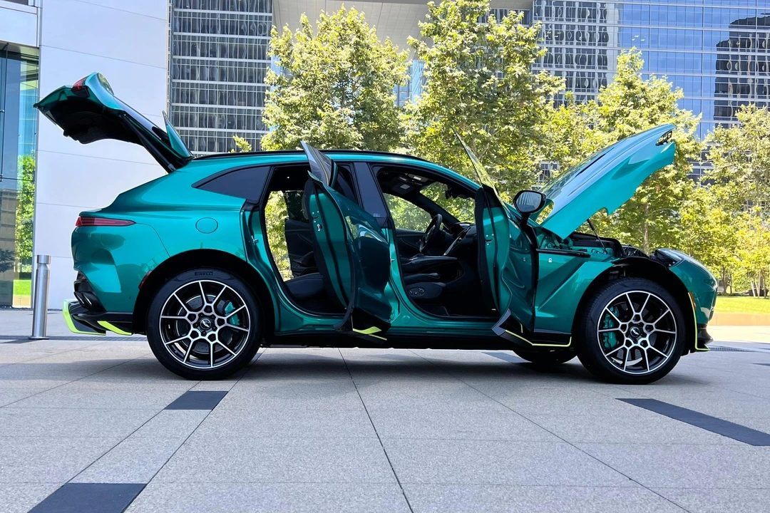 2024 Aston Martin DBX 707 - Image 26 of 30