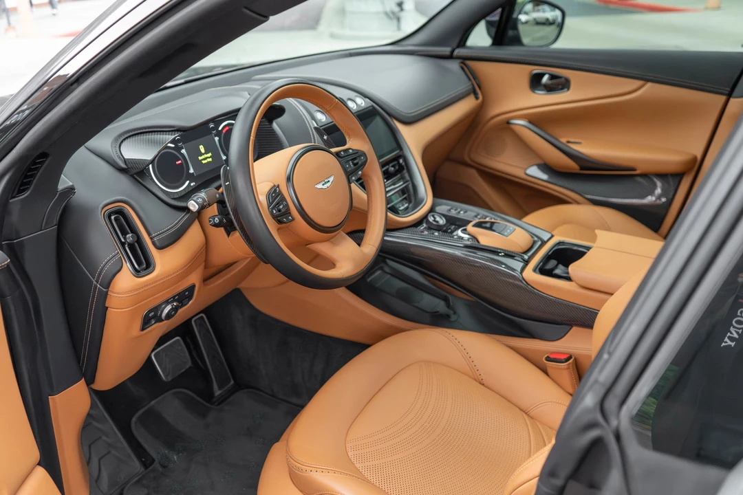 2024 Aston Martin DBX 707 - Image 2 of 31