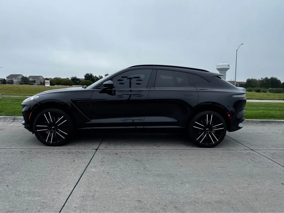 2024 Aston Martin DBX - Image 2 of 20