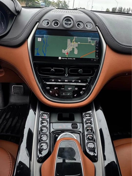 2024 Aston Martin DBX - Image 11 of 20