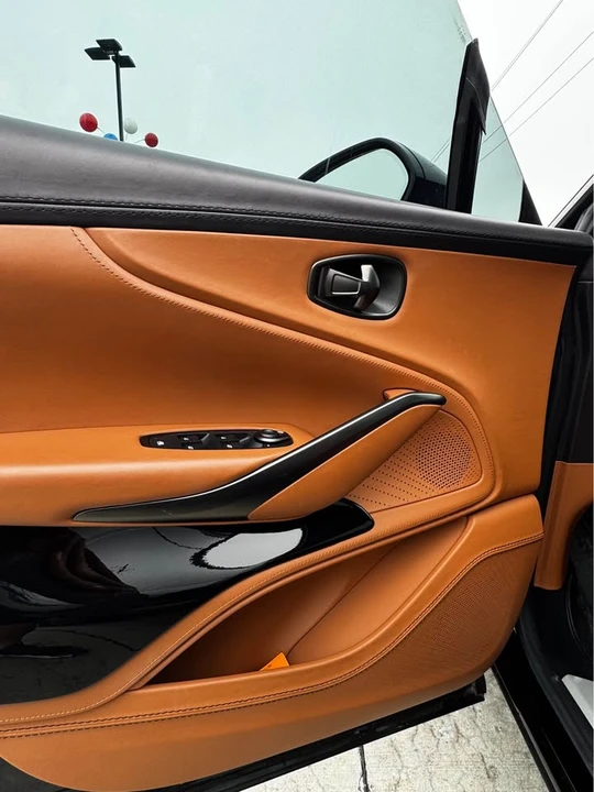 2024 Aston Martin DBX - Image 9 of 20