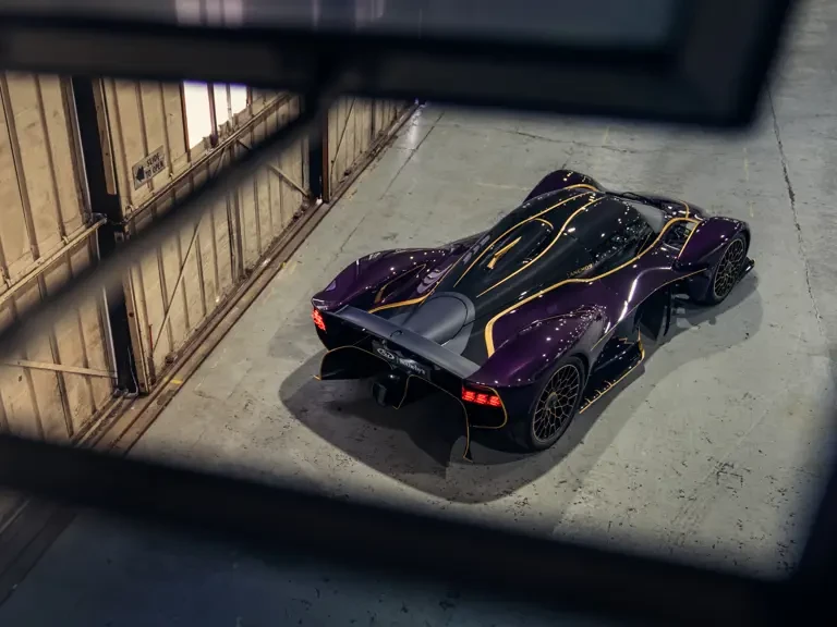 2024 Aston Martin Valkyrie - Image 10 of 31