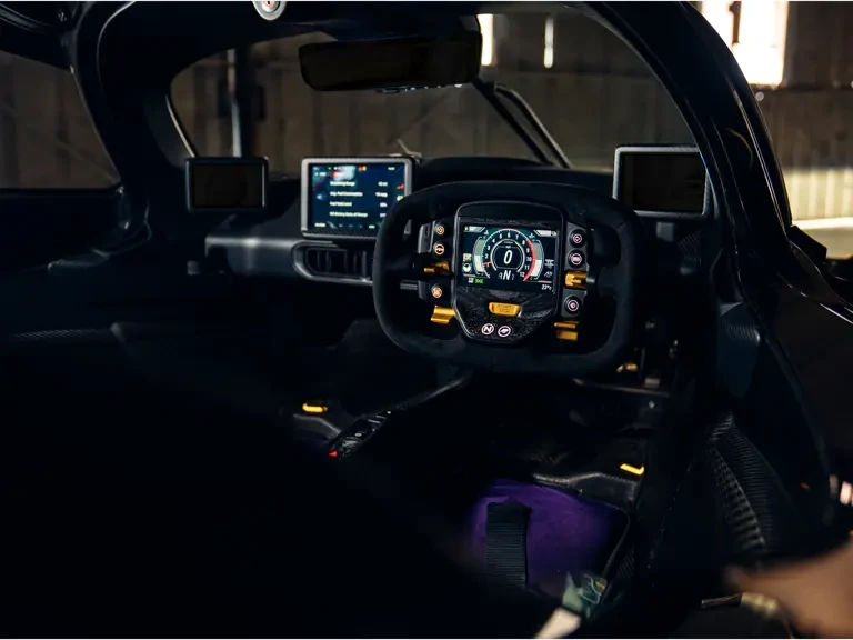 2024 Aston Martin Valkyrie - Image 20 of 31