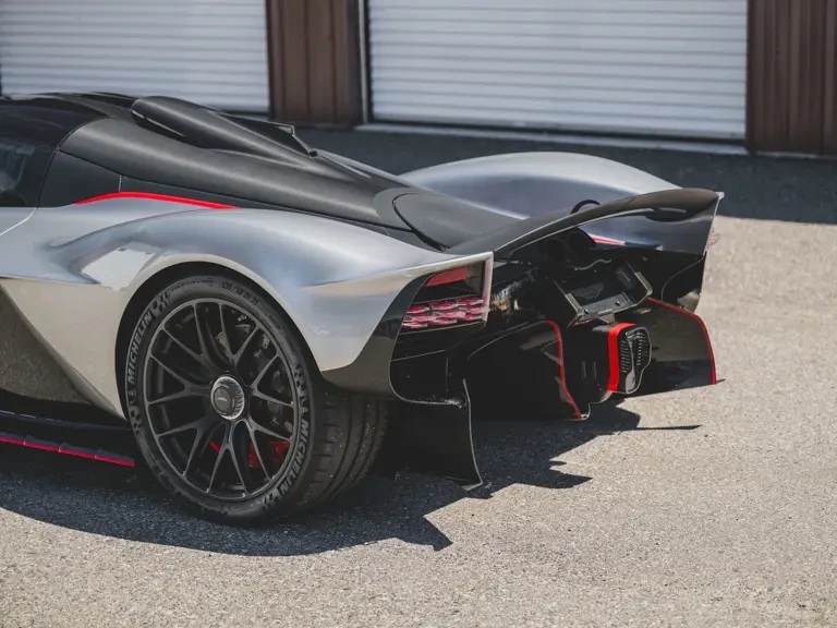 2024 Aston Martin Valkyrie - Image 16 of 31